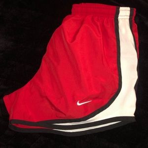 Nike women’s dry tempo shorts